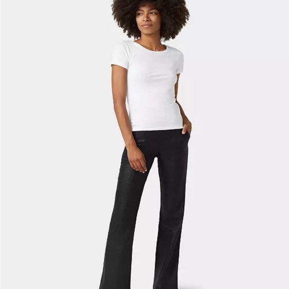 NWT Hue
Women's High Rise Shimmer Flare Leggings Pants Medium - Picture 8 of 9